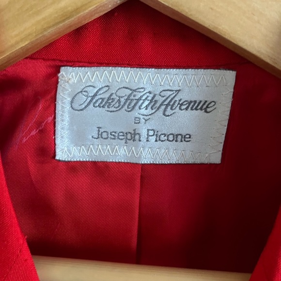 Saks Fifth Avenue Joesph Picone red blazer with matching skirt.Size 8 Valentine - Picture 5 of 16